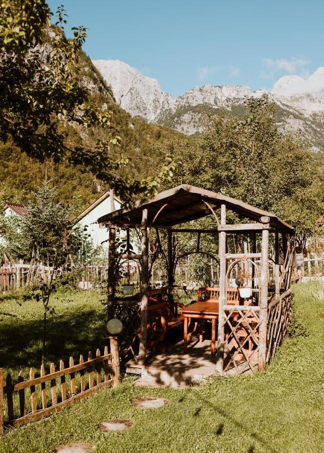 טת 'Gurra Family' Guesthouse מראה חיצוני תמונה