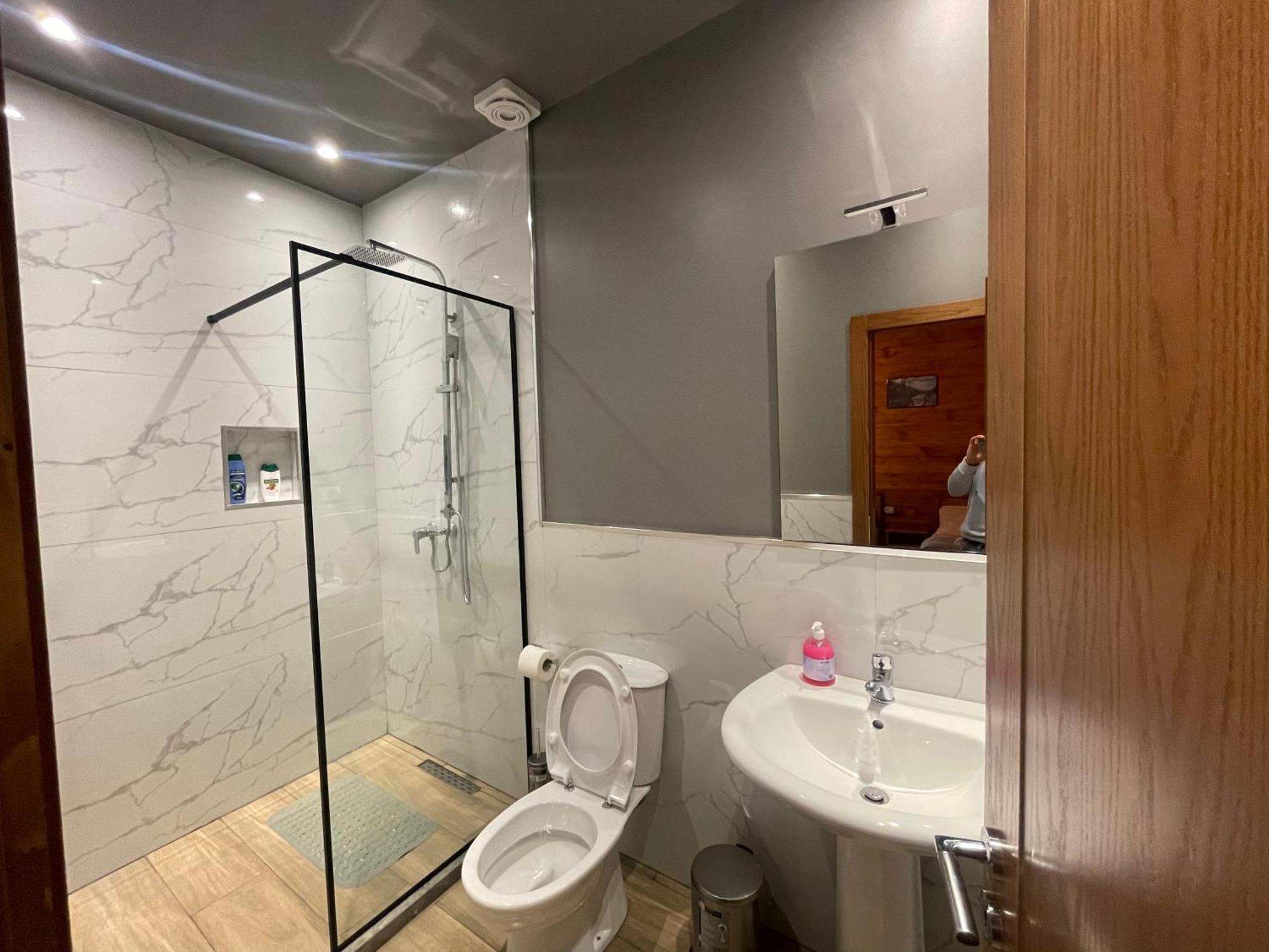 טת 'Gurra Family' Guesthouse מראה חיצוני תמונה