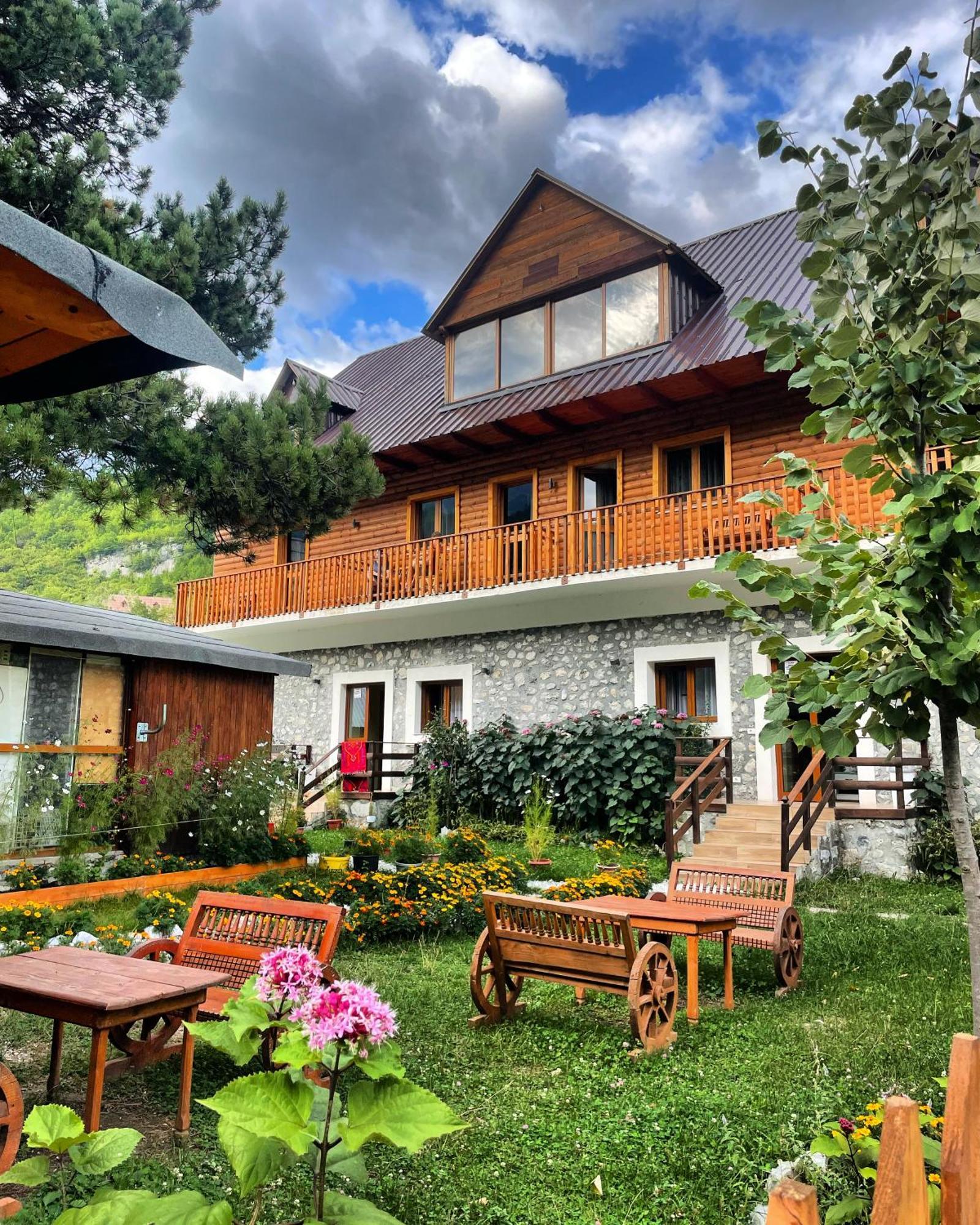טת 'Gurra Family' Guesthouse מראה חיצוני תמונה