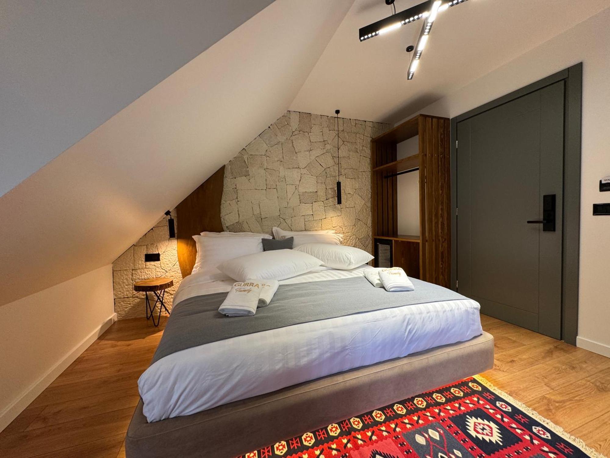 טת 'Gurra Family' Guesthouse מראה חיצוני תמונה
